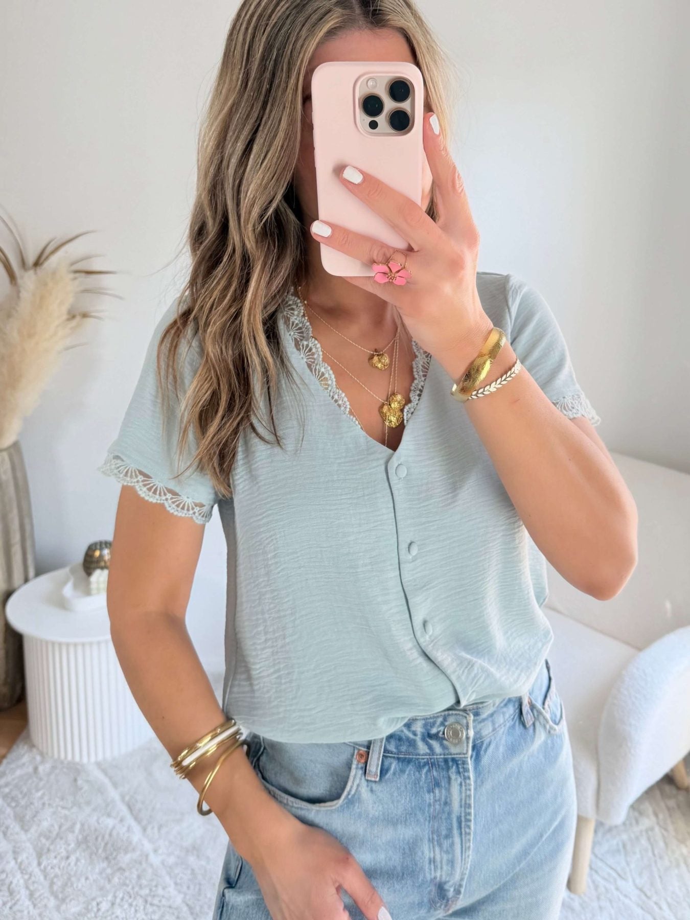 Blouse bleue vert détail dentelle