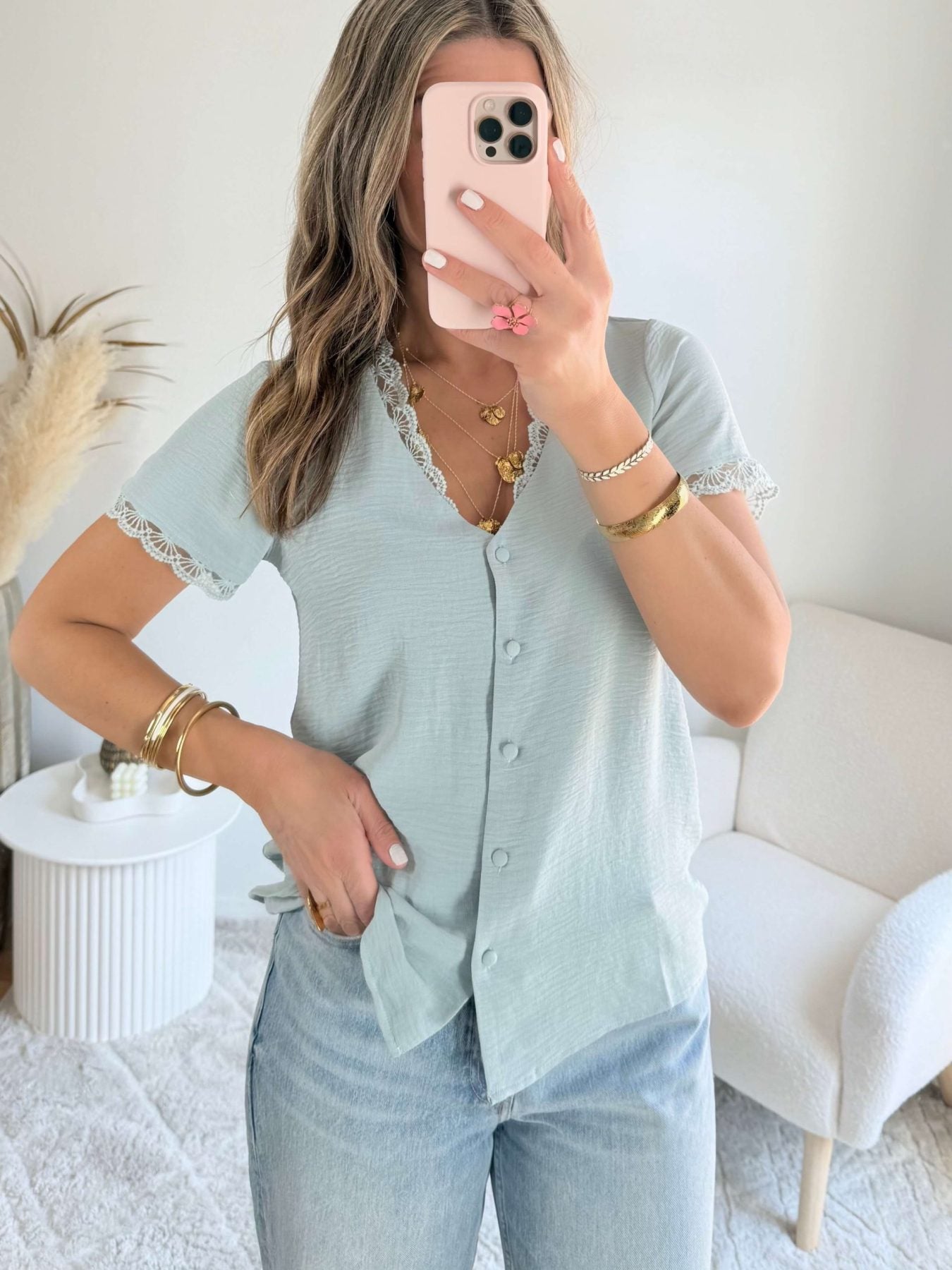 Blouse bleue vert détail dentelle