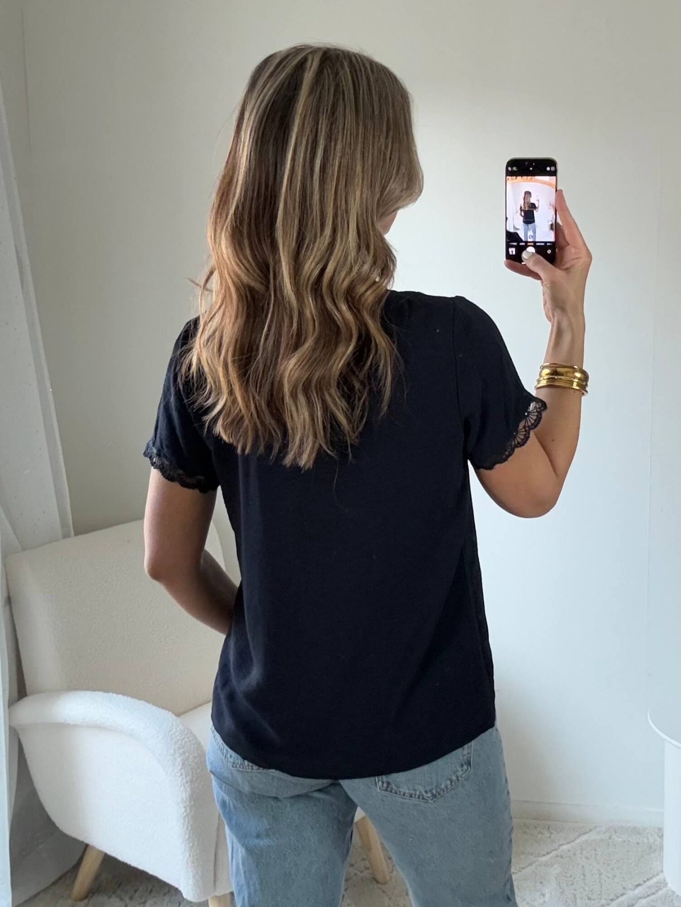 Blouse marine détails dentelle