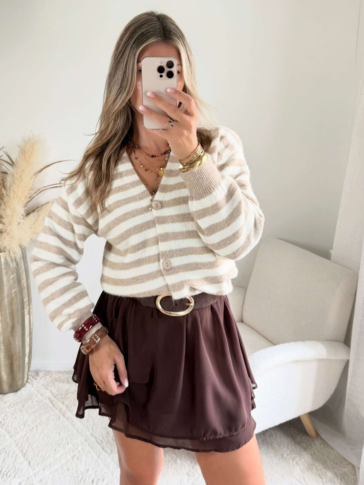 Le cardigan rayé beige Octave revisite l’incontournable marinière dans une version douce et féminine