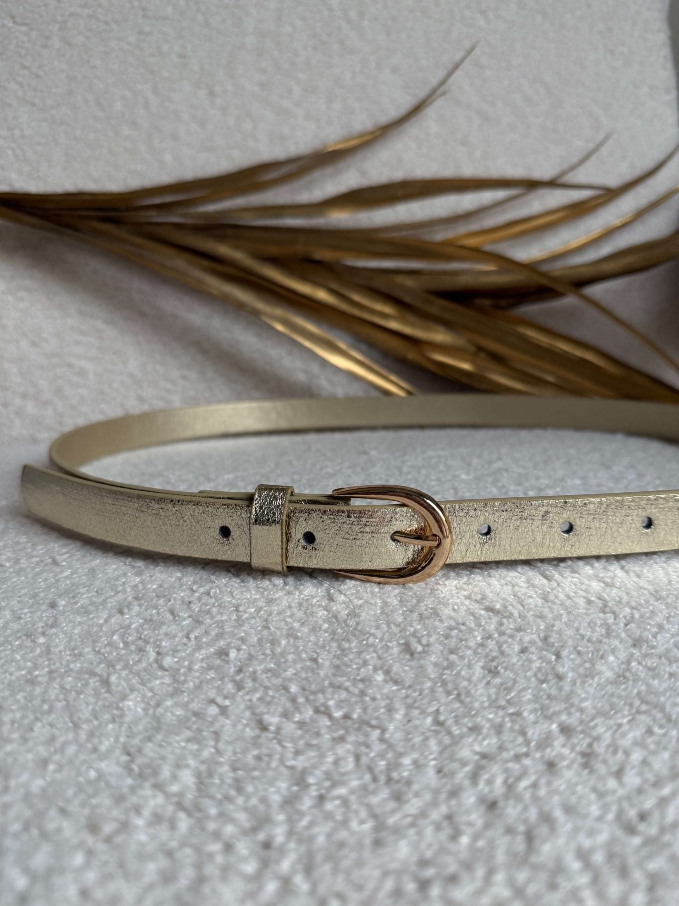 Ceinture fine dorée