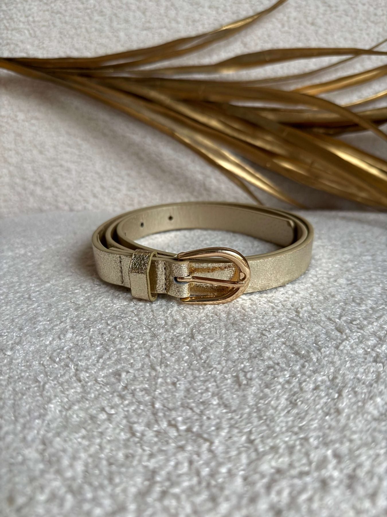 Ceinture fine dorée