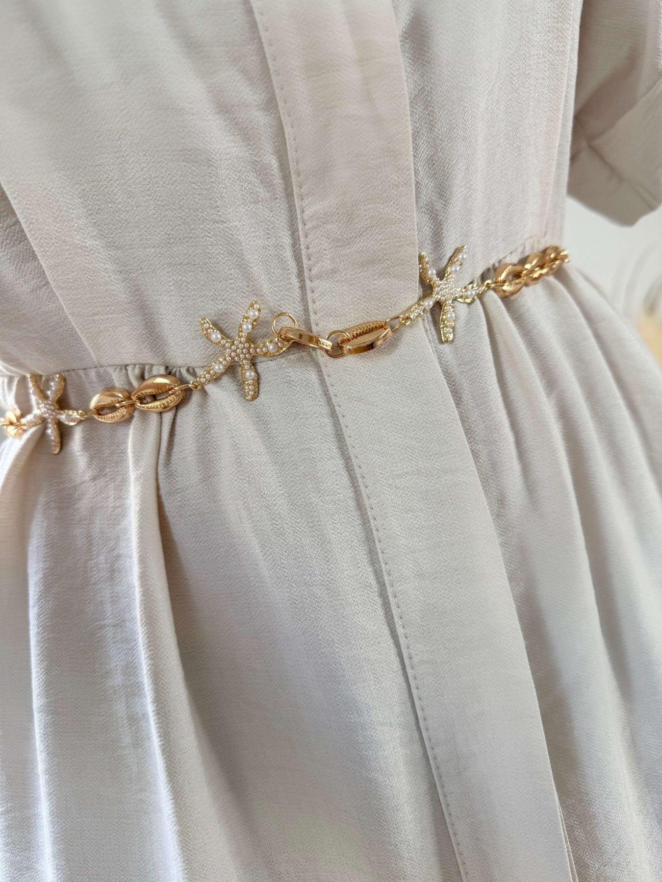 Chaine de taille dorée