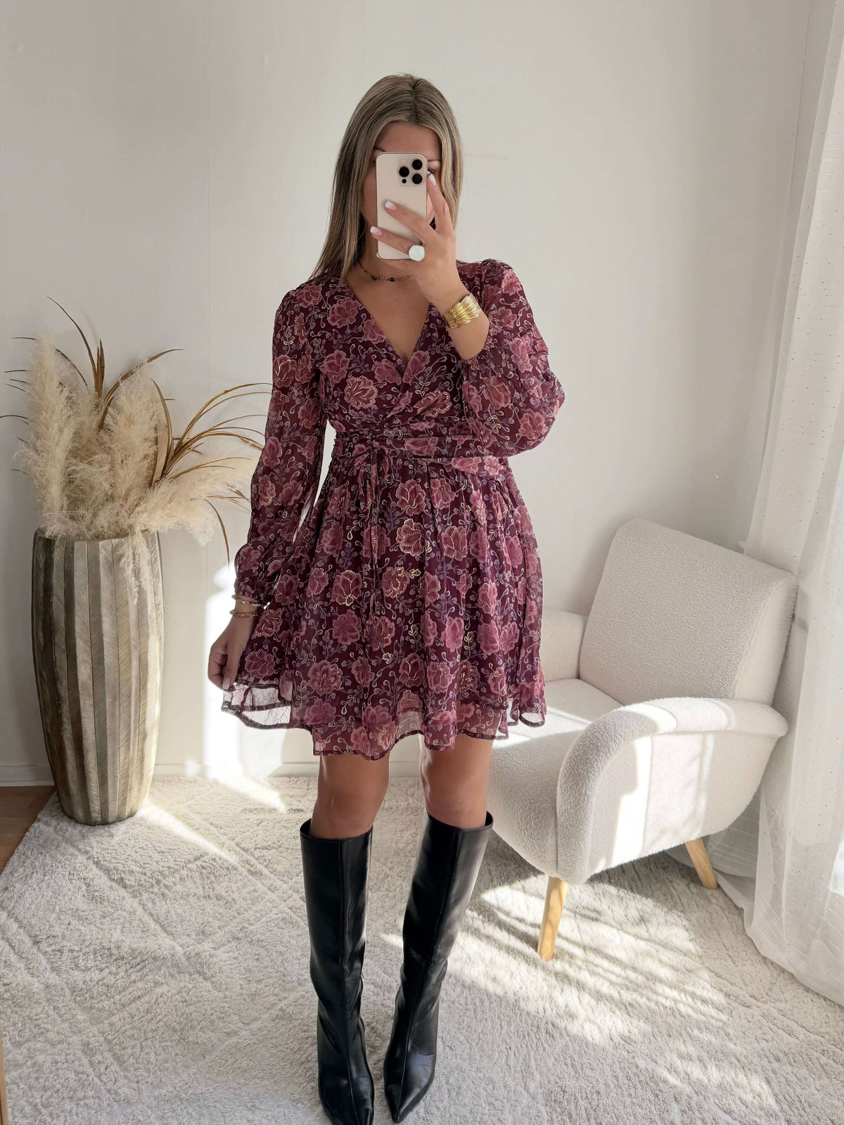 Robe courte prune dorée Paris à manches longues