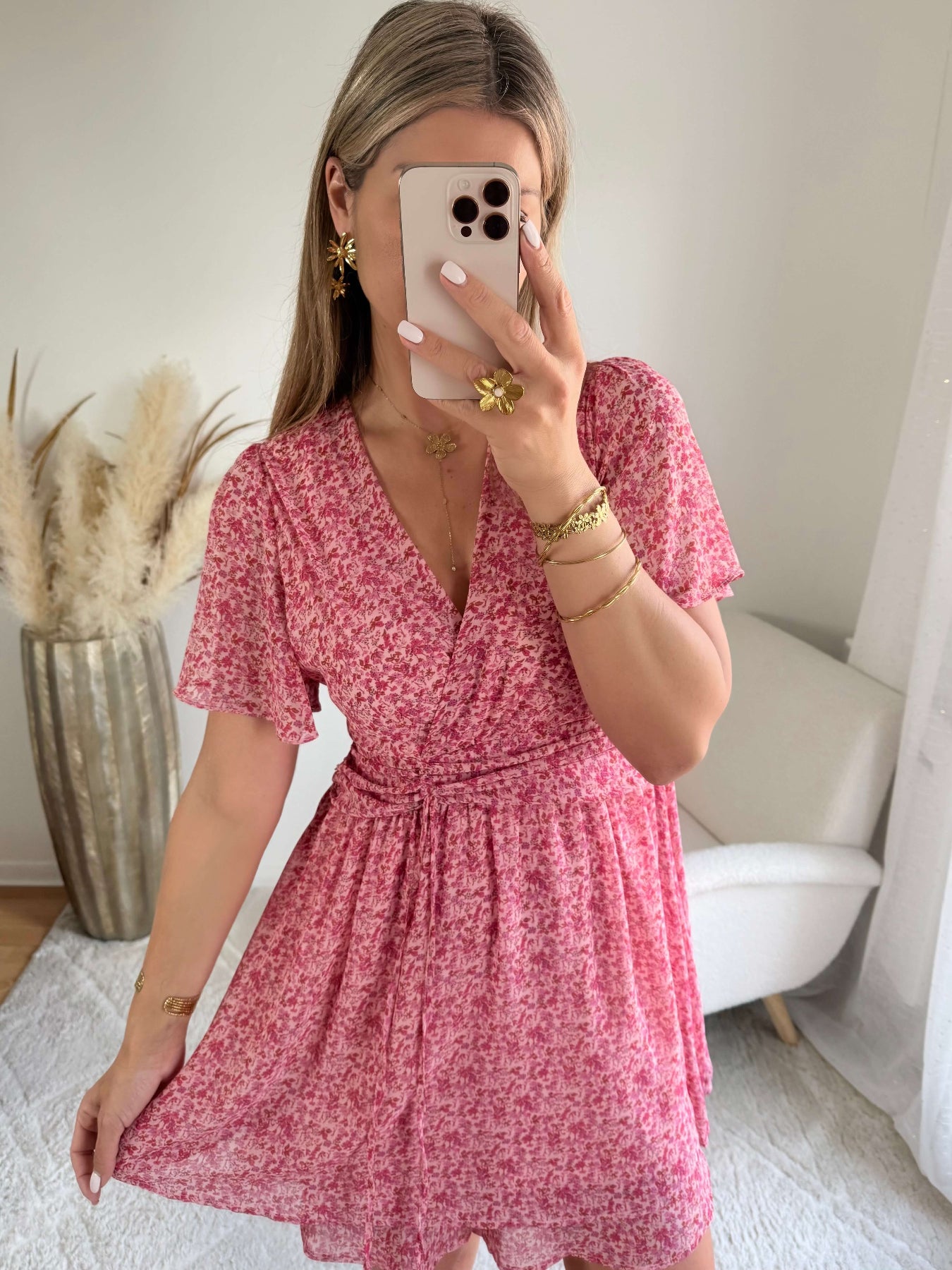 Robe courte imprimée rose Ava coupe fluide décolleté V manches courtes Easy Dressing