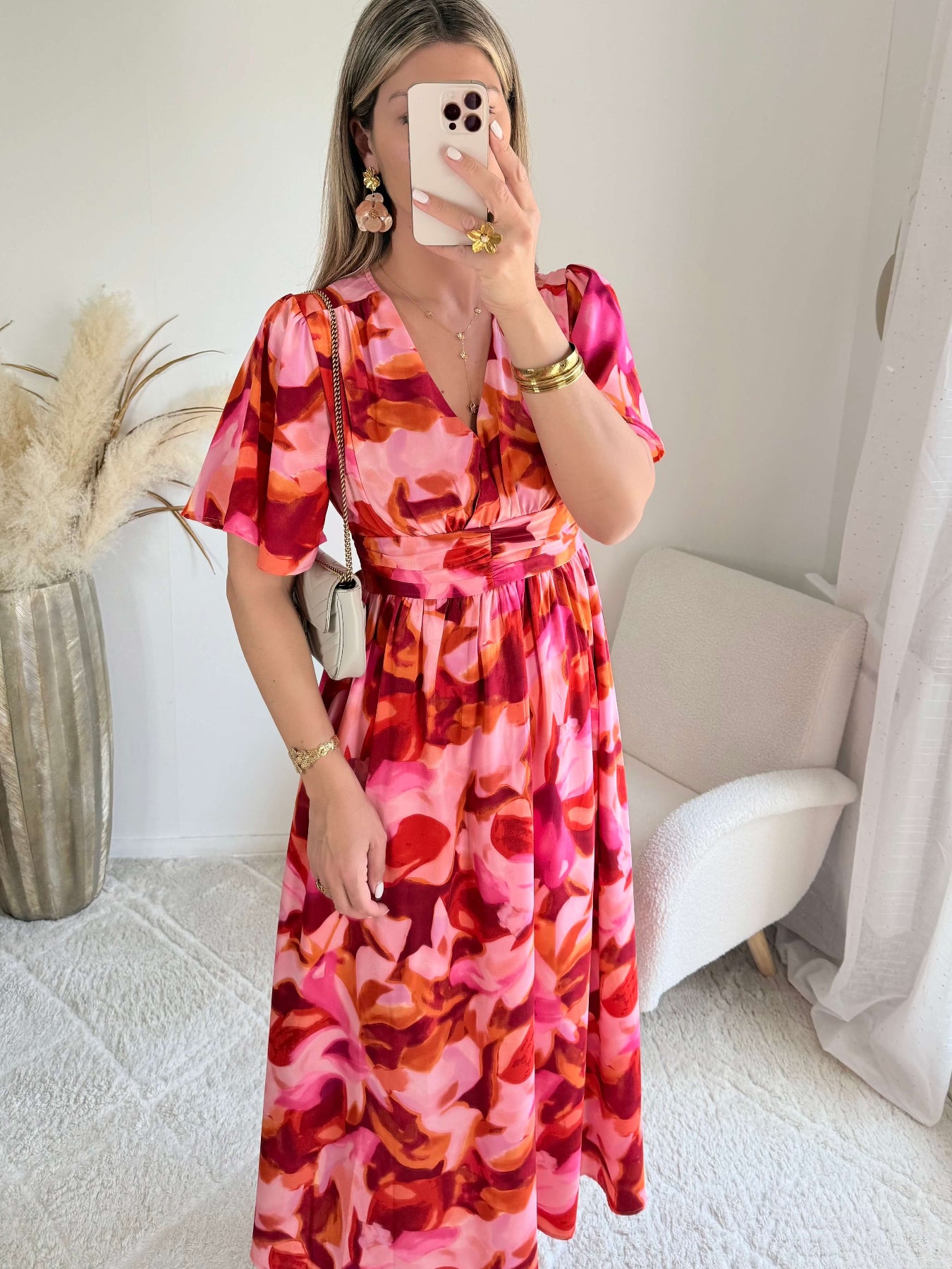 Robe Bianca longue imprimée rose fuchsia et rouge du S au 4XL avec manches fluides et coupe élégante.
