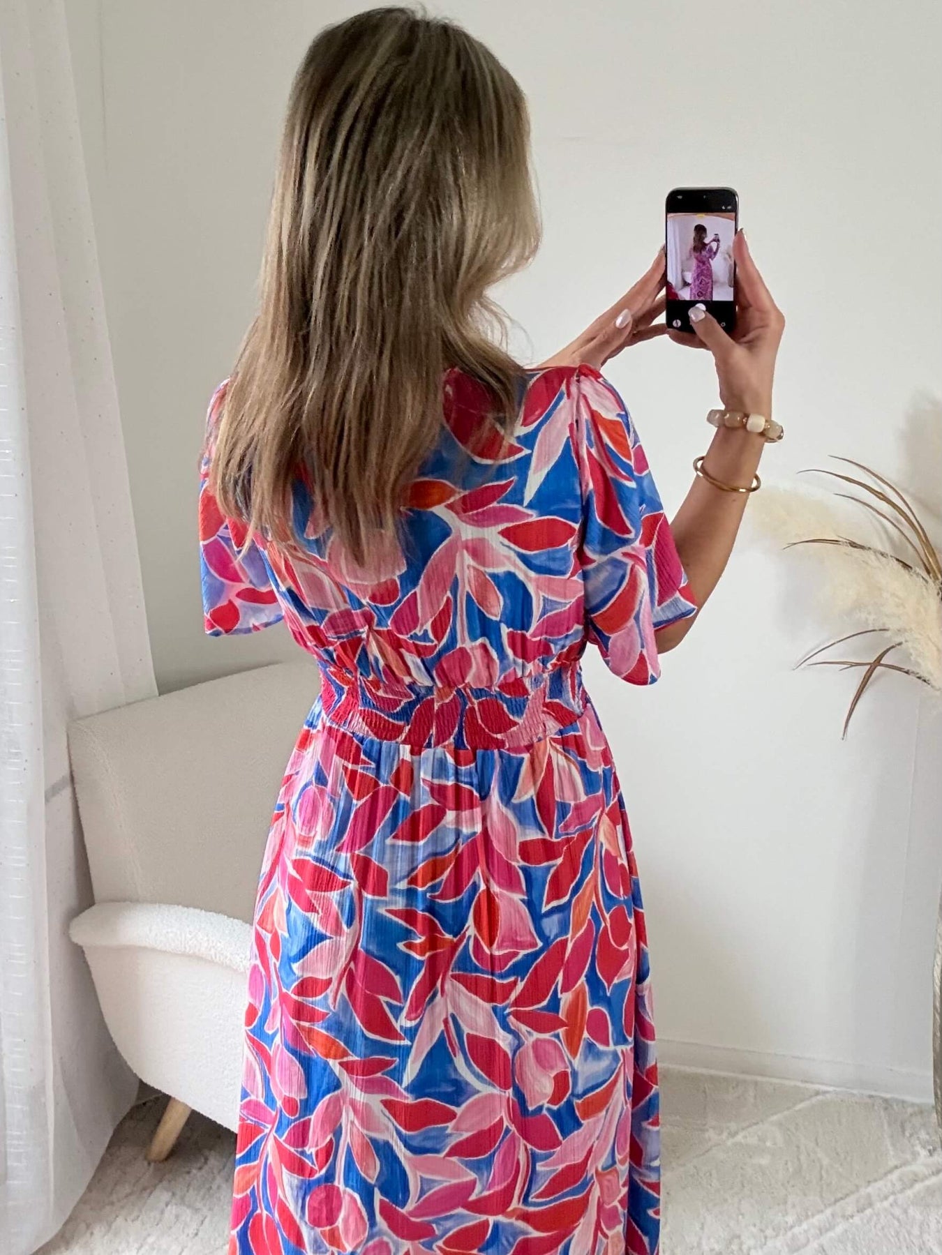 Robe longue fendue Indira imprimé bohème rose et violet portée modèle du 36 au 50 - Easy Dressing