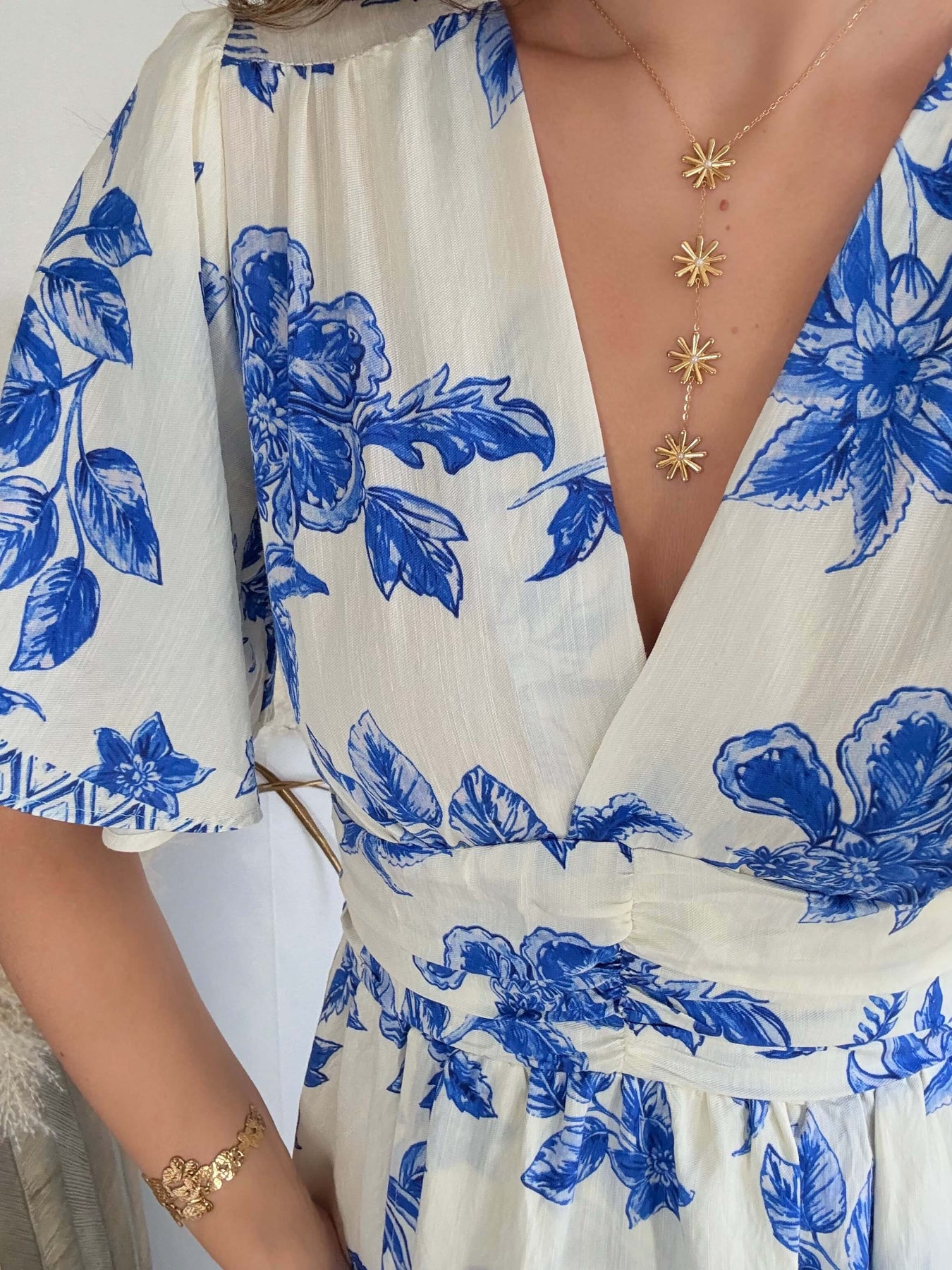 Robe Maddy bleue élégante et féminine, coupe flatteuse du S au 4XL, idéale pour cérémonie, mariage ou soirée chic