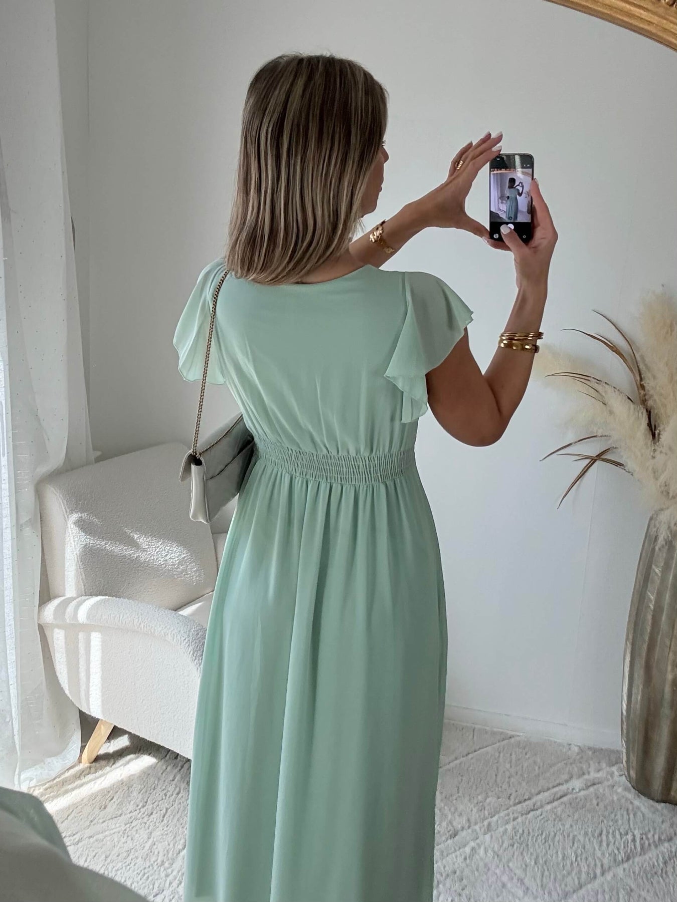 Robe longue vert d'eau élégante fluide manches courtes et fente sur la jambe Severina