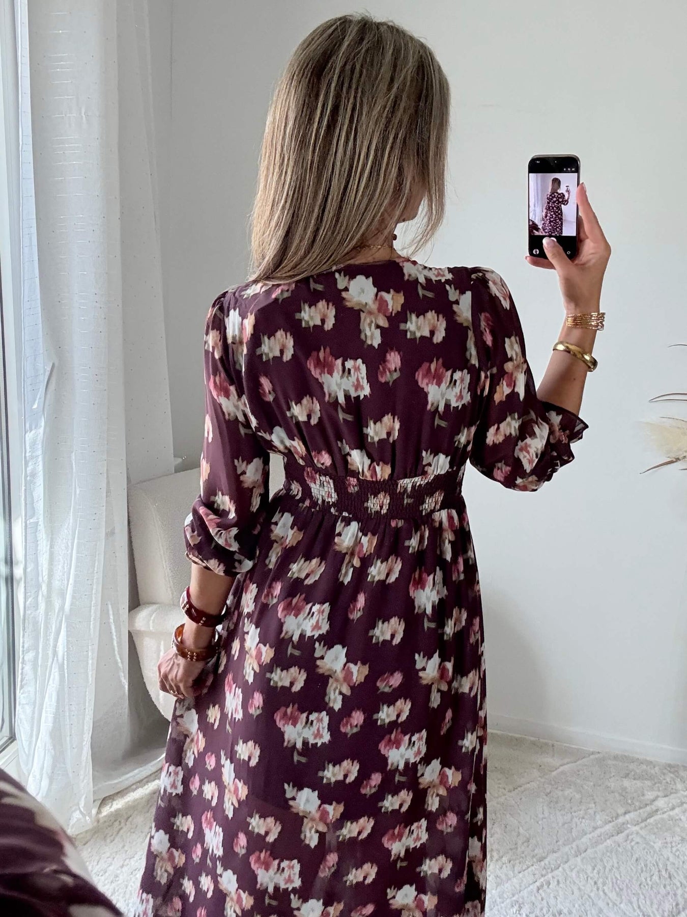 Robe longue fleurie bordeaux Louisa à décolleté cache-cœur, disponible du S au 4XL