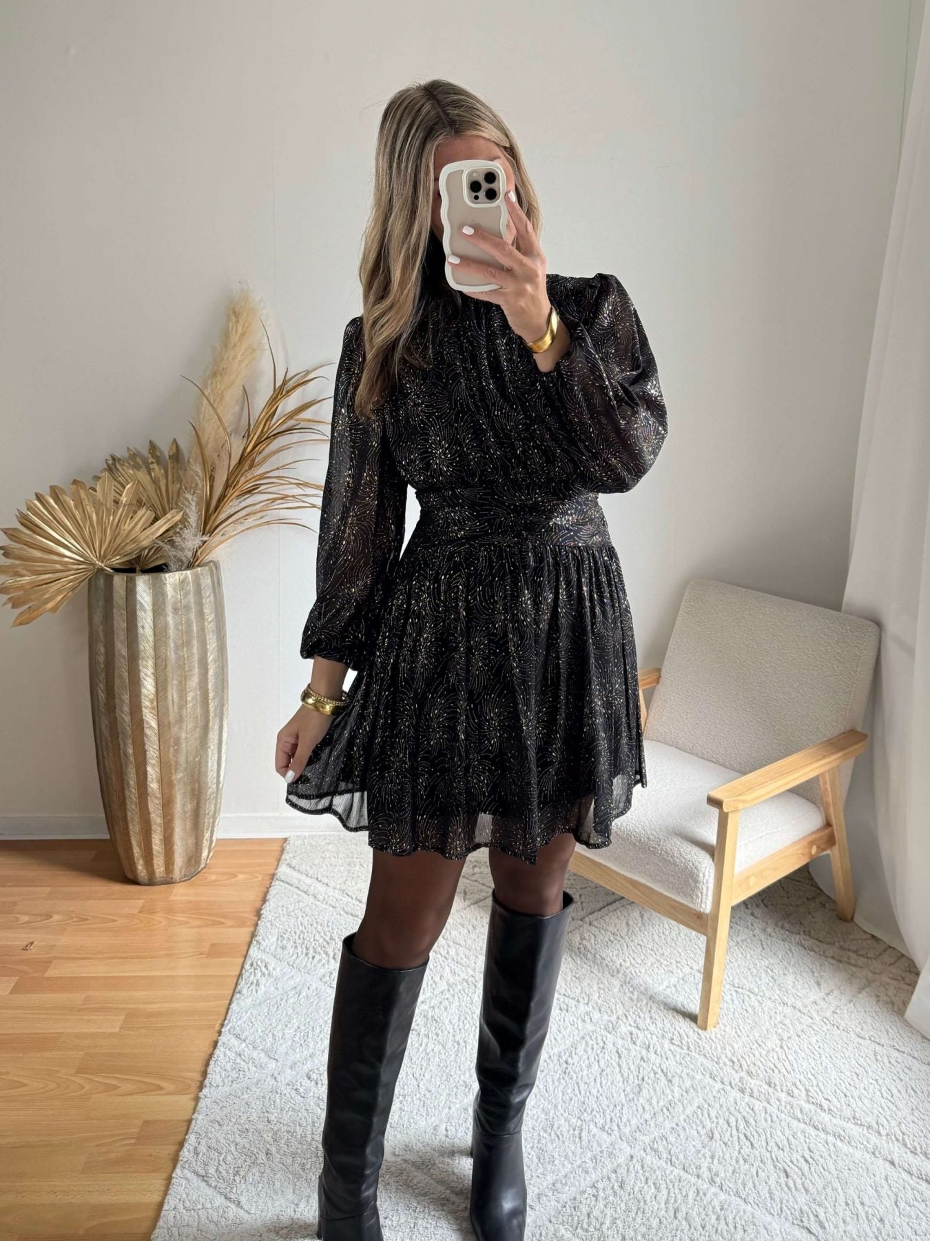 Robe noire dorée - Aya