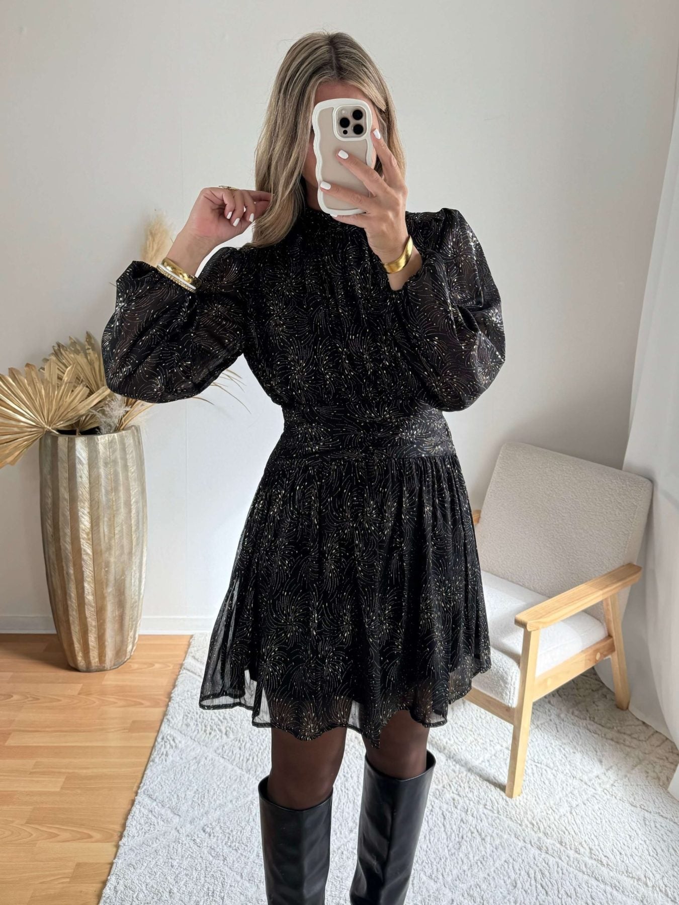 Robe noire dorée - Aya