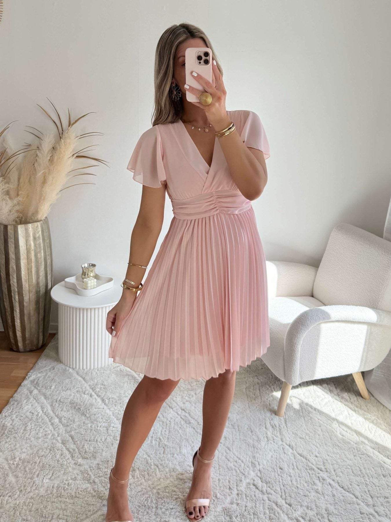 Robe plissée rose pâle - Louane