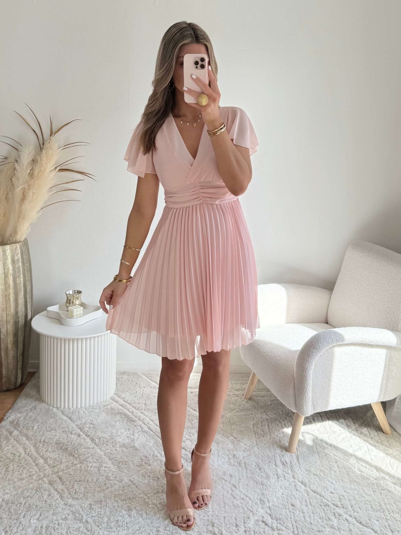 Robe plissée rose pâle - Louane