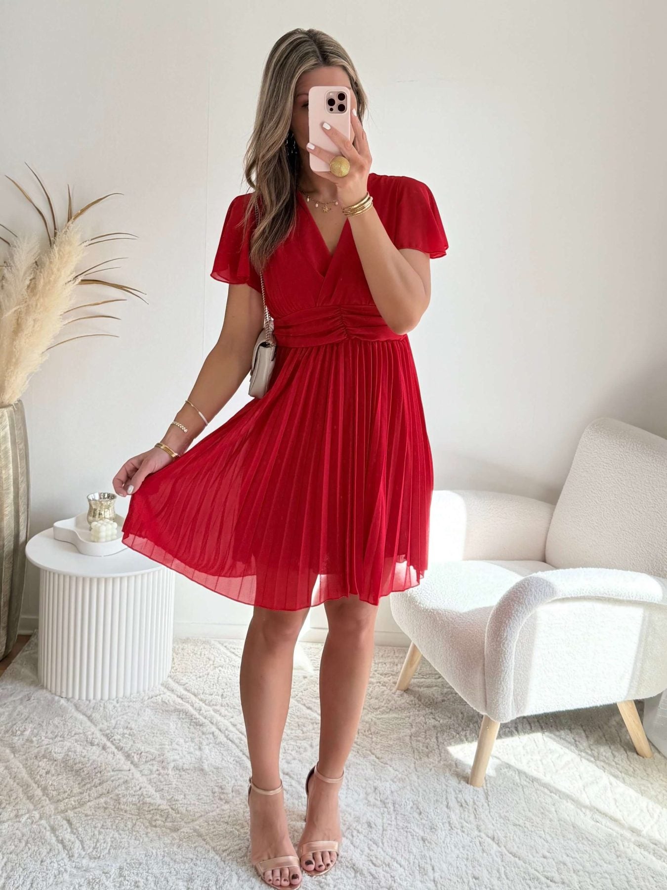 Robe plissée rouge - Louane