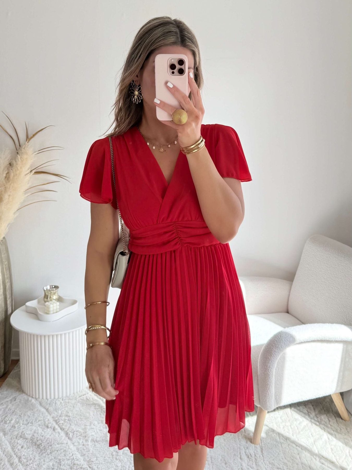 Robe plissée rouge - Louane
