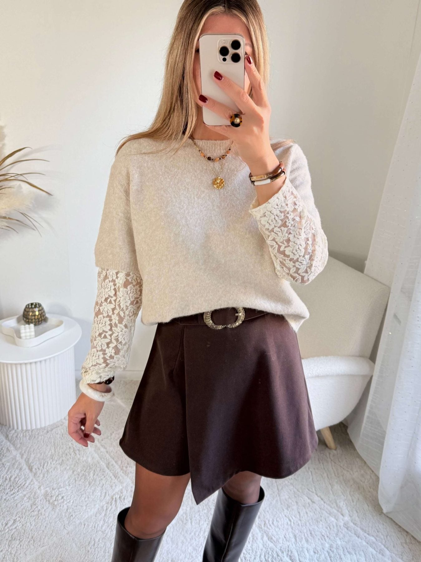 Pull manches dentelle beige