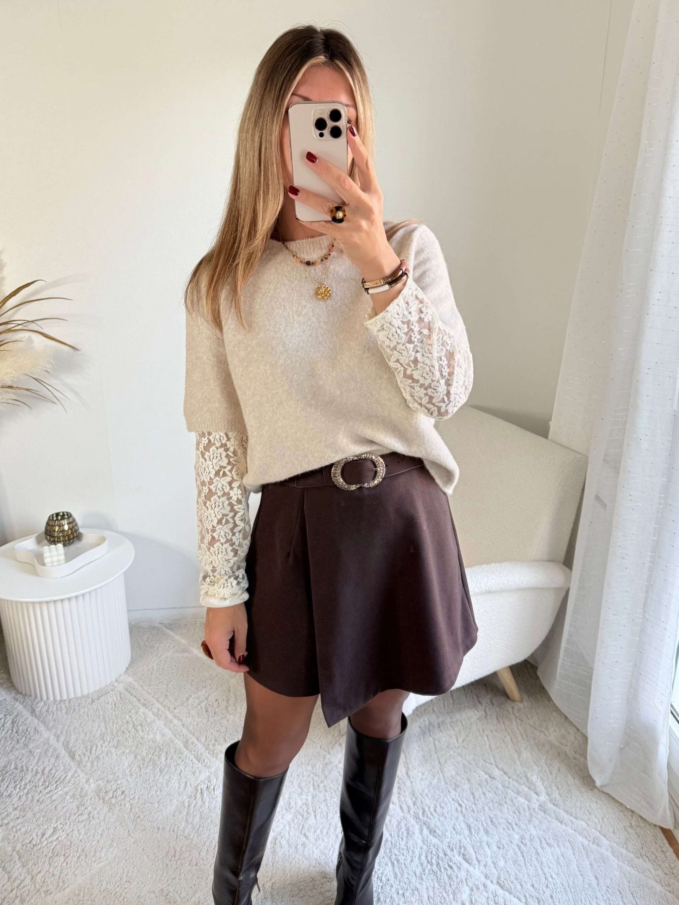 Pull manches dentelle beige