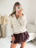 Le cardigan rayé beige Octave revisite l’incontournable marinière dans une version douce et féminine