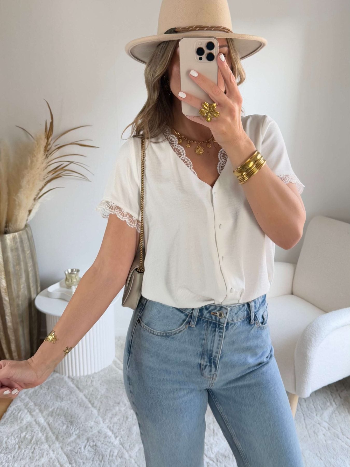 Blouse blanches détail dentelle