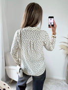 Chemisier beige à pois Palomé, coupe fluide et manches longues, disponible du 36 au 48 – Easy Dressing