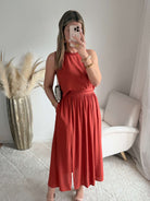 Ensemble haut et jupe Lola rouille - haut fluide sans manches et jupe fendue taille élastique 