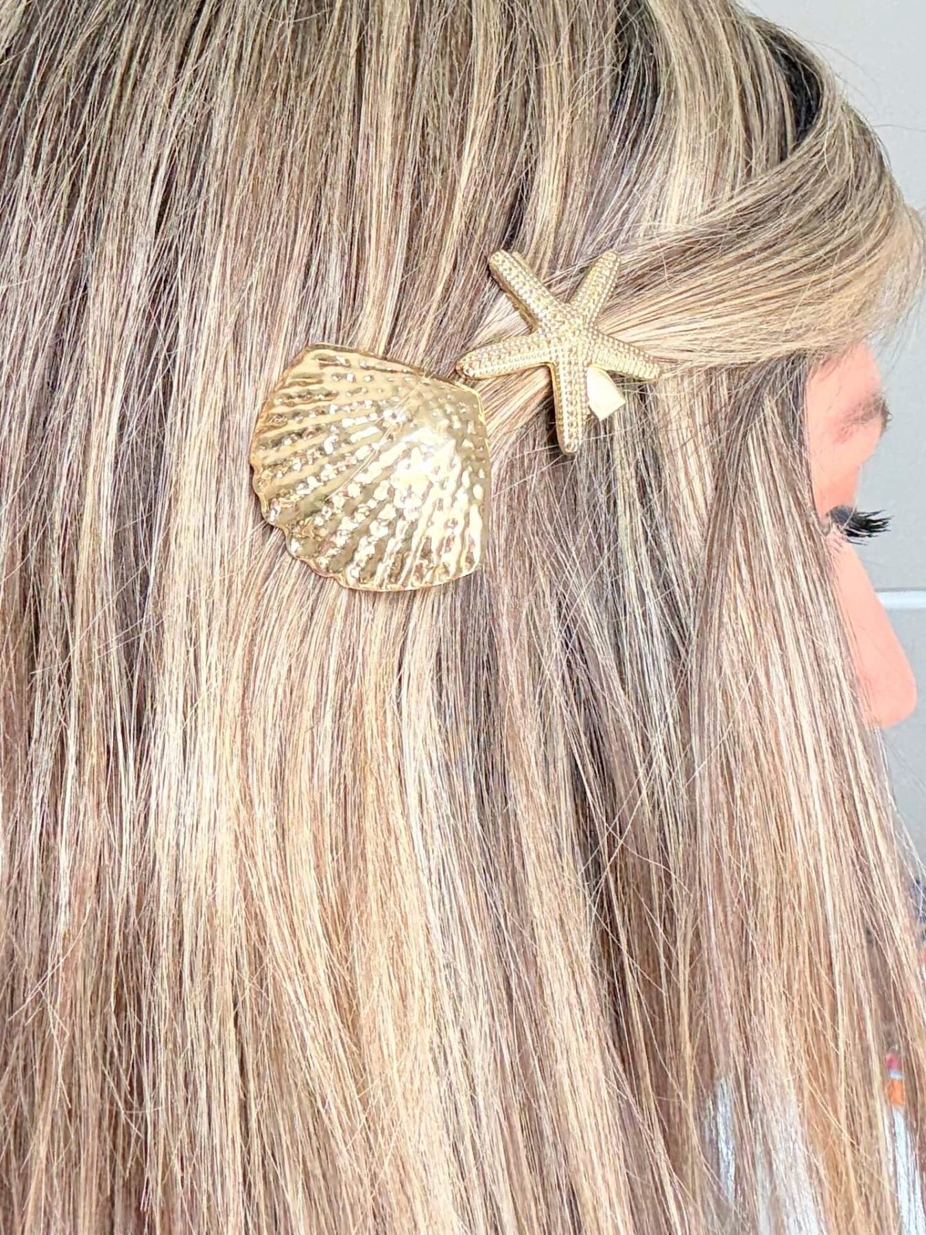 Pinces à cheveux dorées