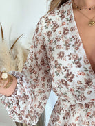 Robe fleurie écru taupe Cassie bohème chic Easy Dressing