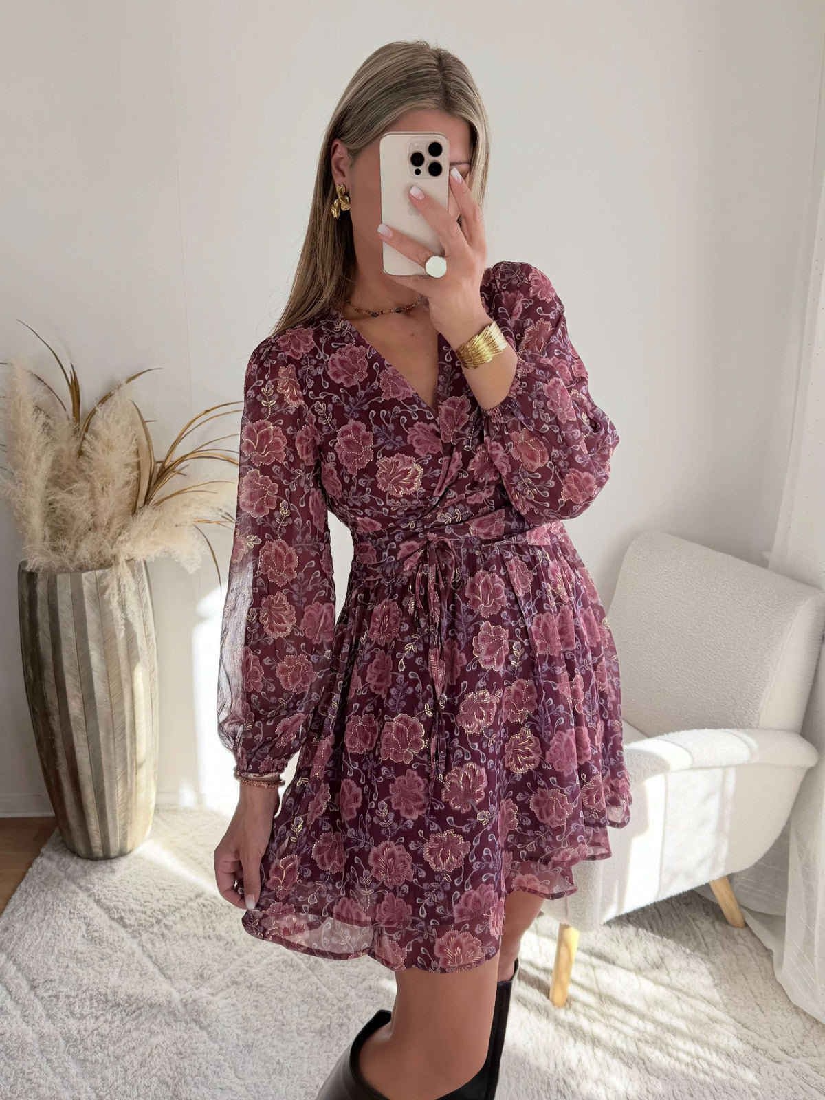 Robe courte prune dorée Paris à manches longues