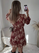 Robe courte terracotta Bella à manches longues