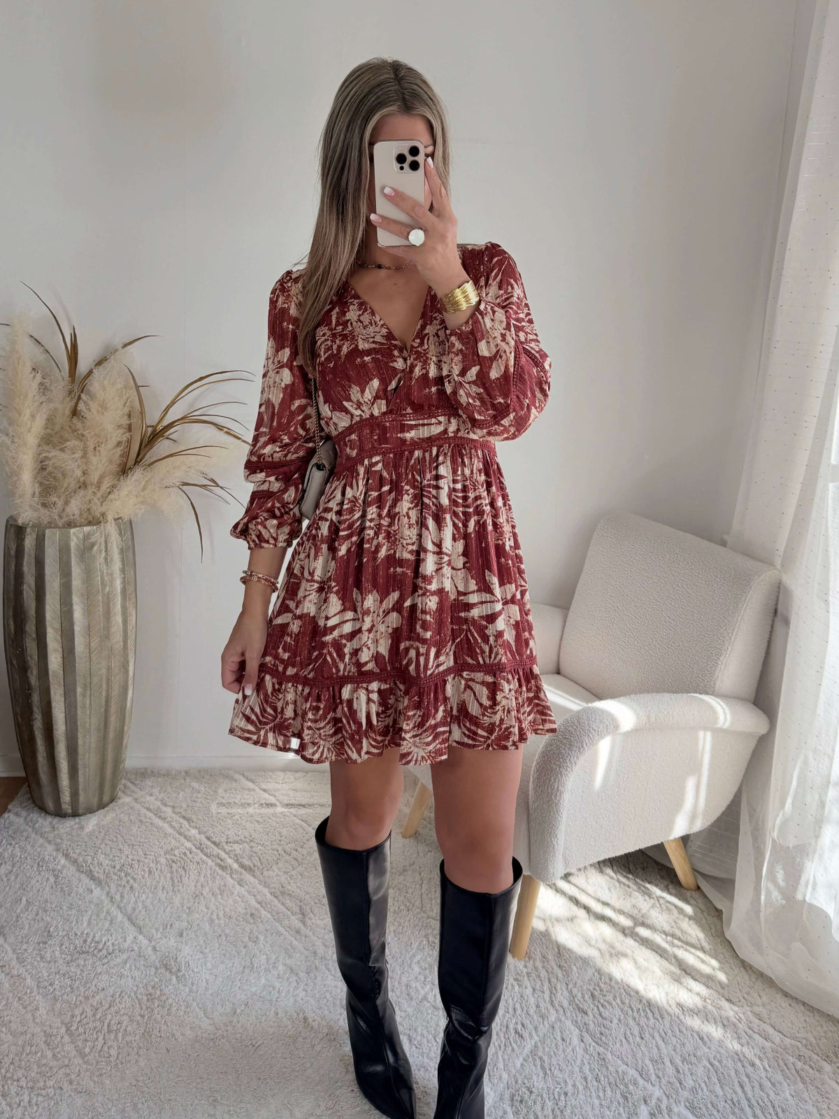 Robe courte terracotta Bella à manches longues