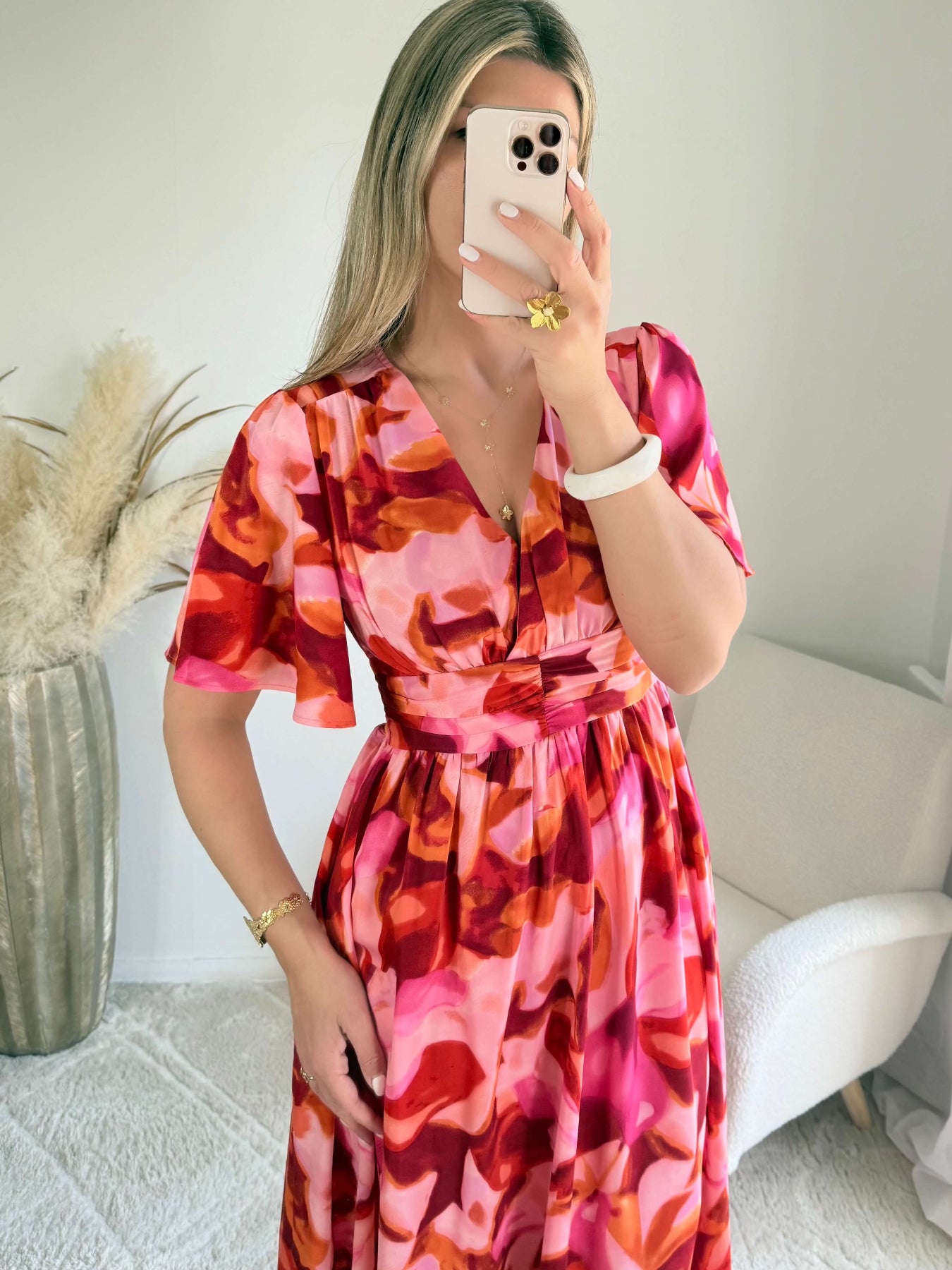 Robe Bianca longue imprimée rose fuchsia et rouge du S au 4XL avec manches fluides et coupe élégante.