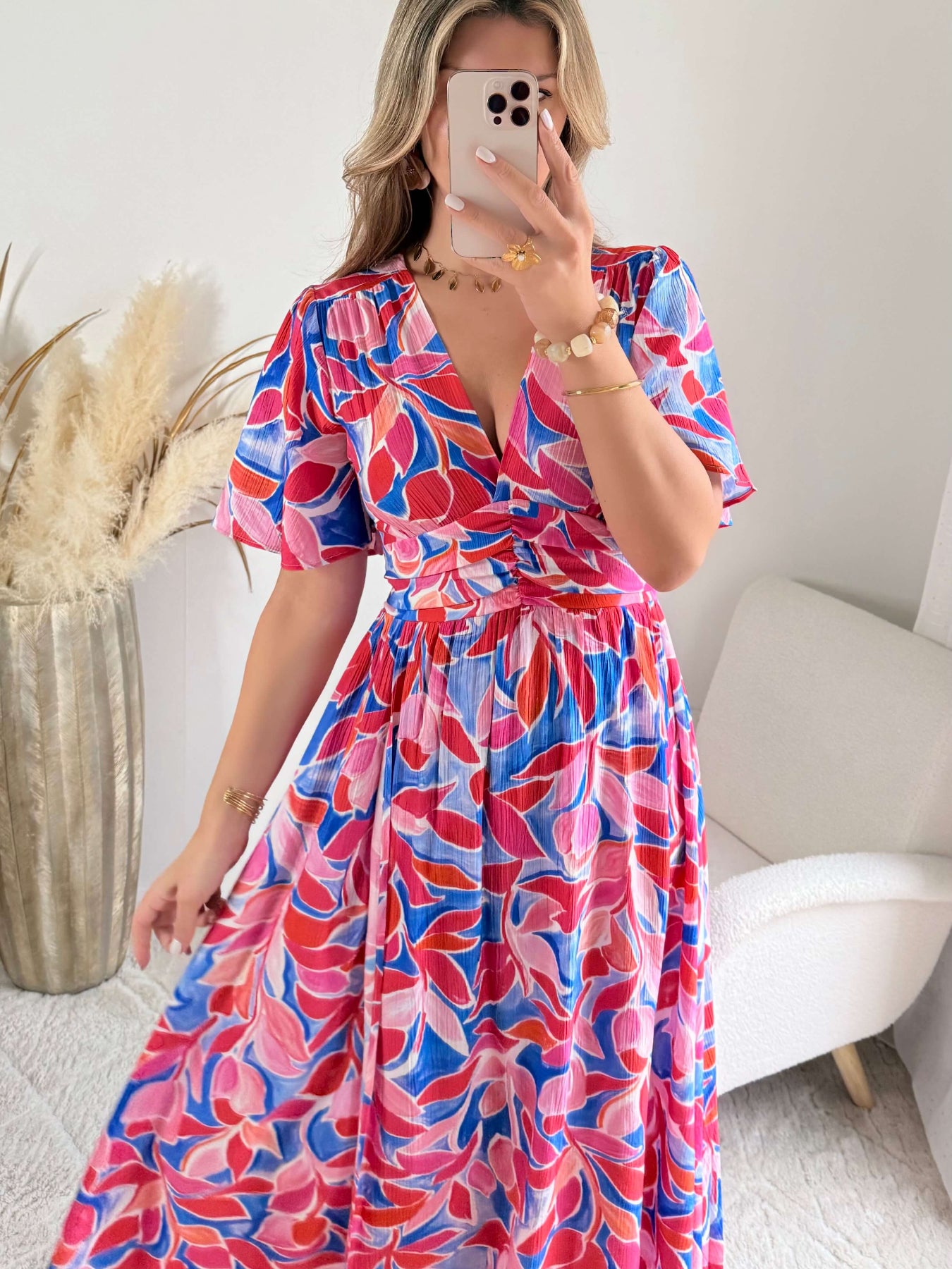 Robe longue fendue Indira imprimé bohème rose et violet portée modèle du 36 au 50 - Easy Dressing