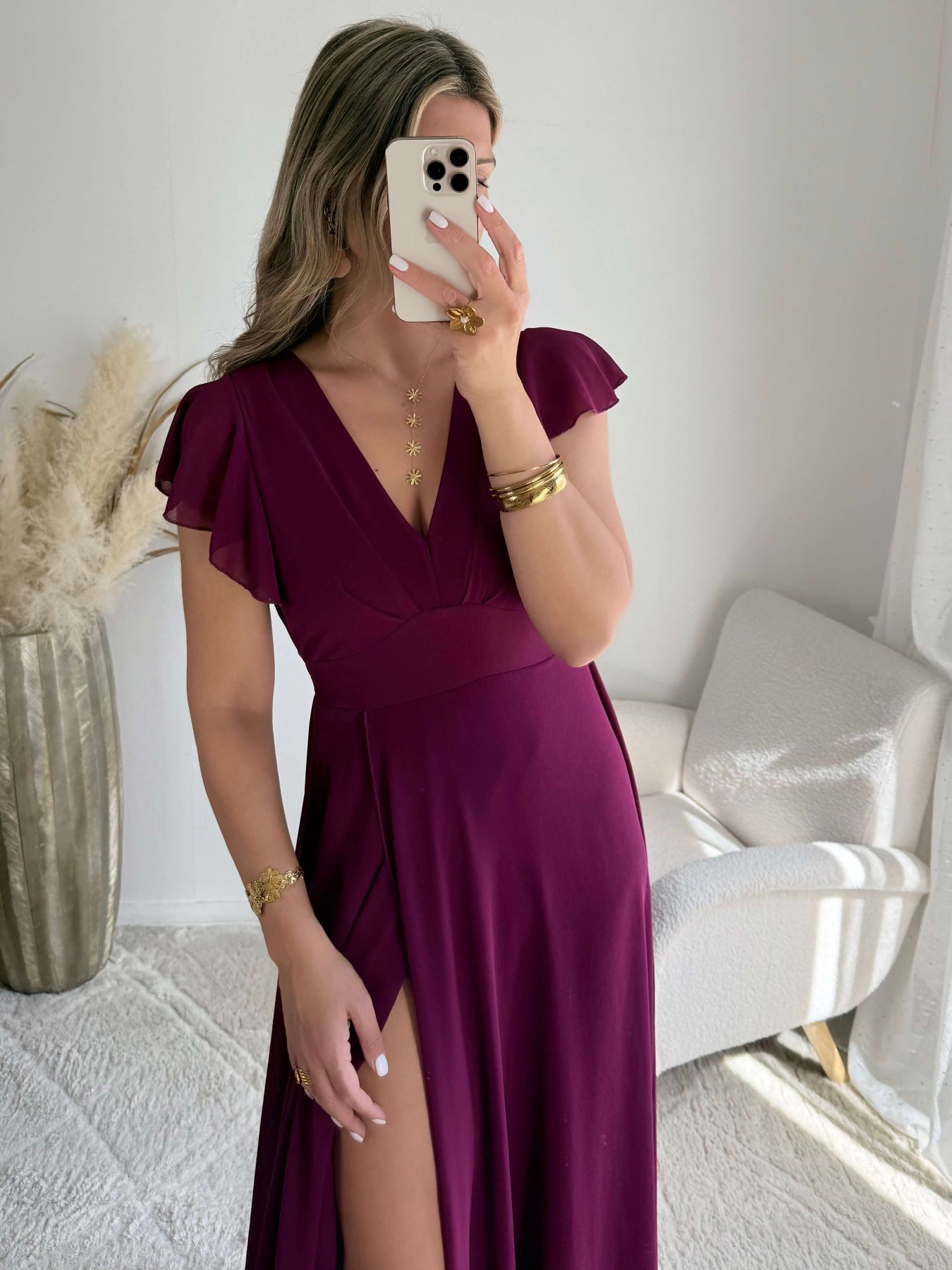 Robe longue prune élégante fluide manches courtes et fente sur la jambe Severina