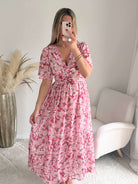 Robe longue rose imprimée bohème Giulietta avec manches fluides et décolleté cache-cœur du S au 4XL.