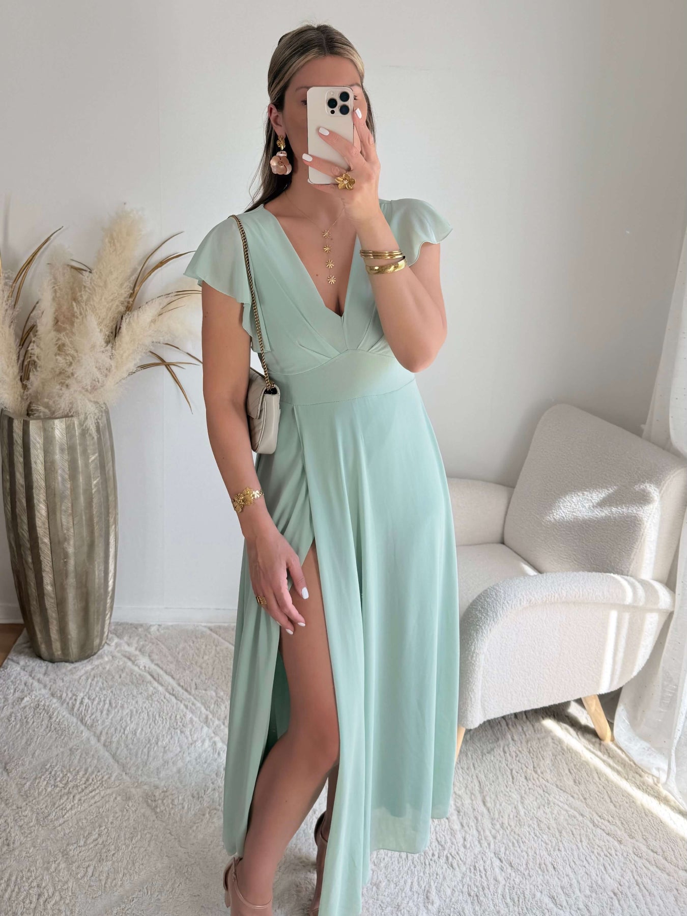 Robe longue vert d'eau élégante fluide manches courtes et fente sur la jambe Severina