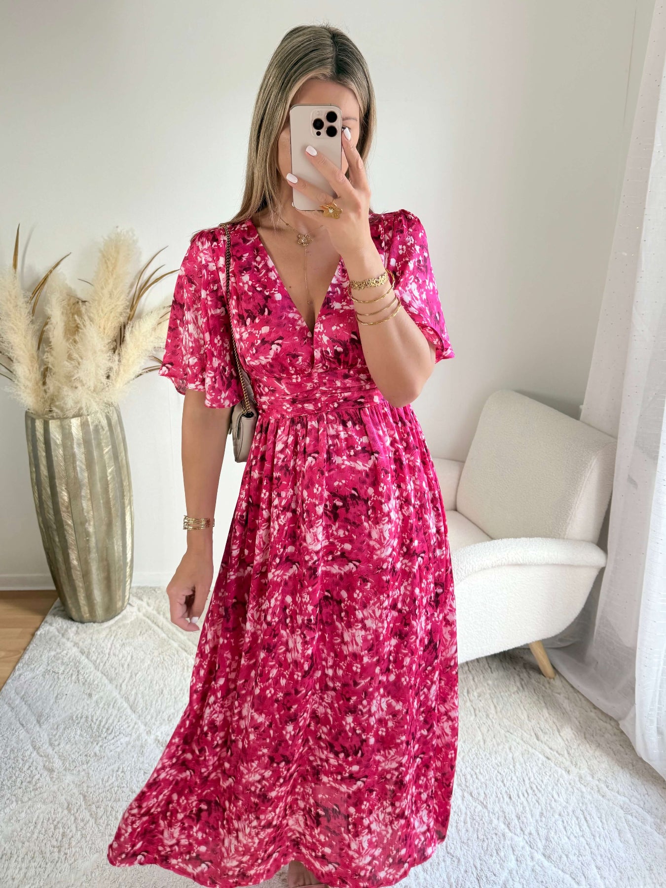 Robe longue Guilia imprimée rose, coupe fluide avec décolleté en V et manches courtes Easy Dressing