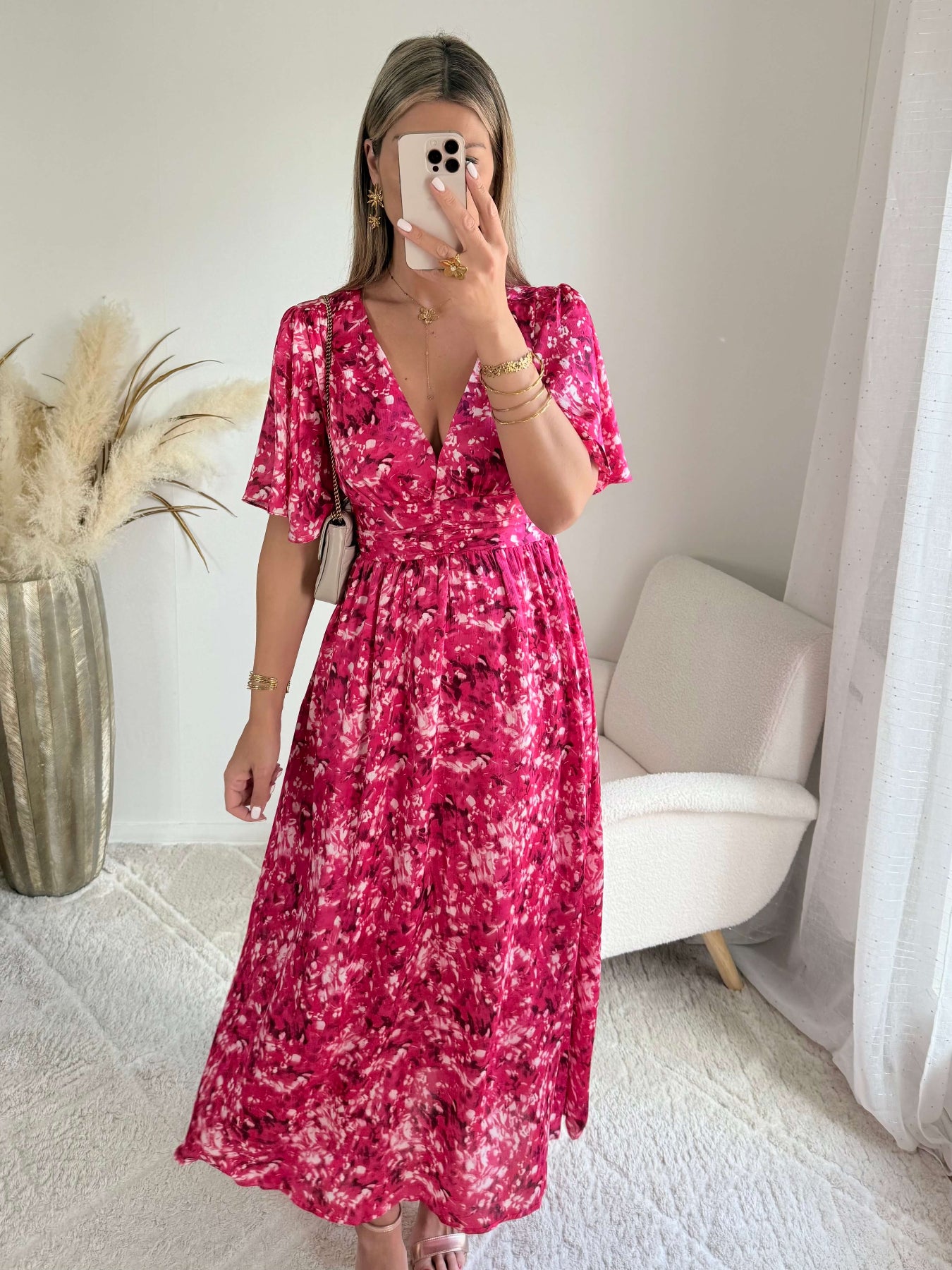 Robe longue Guilia imprimée rose, coupe fluide avec décolleté en V et manches courtes Easy Dressing