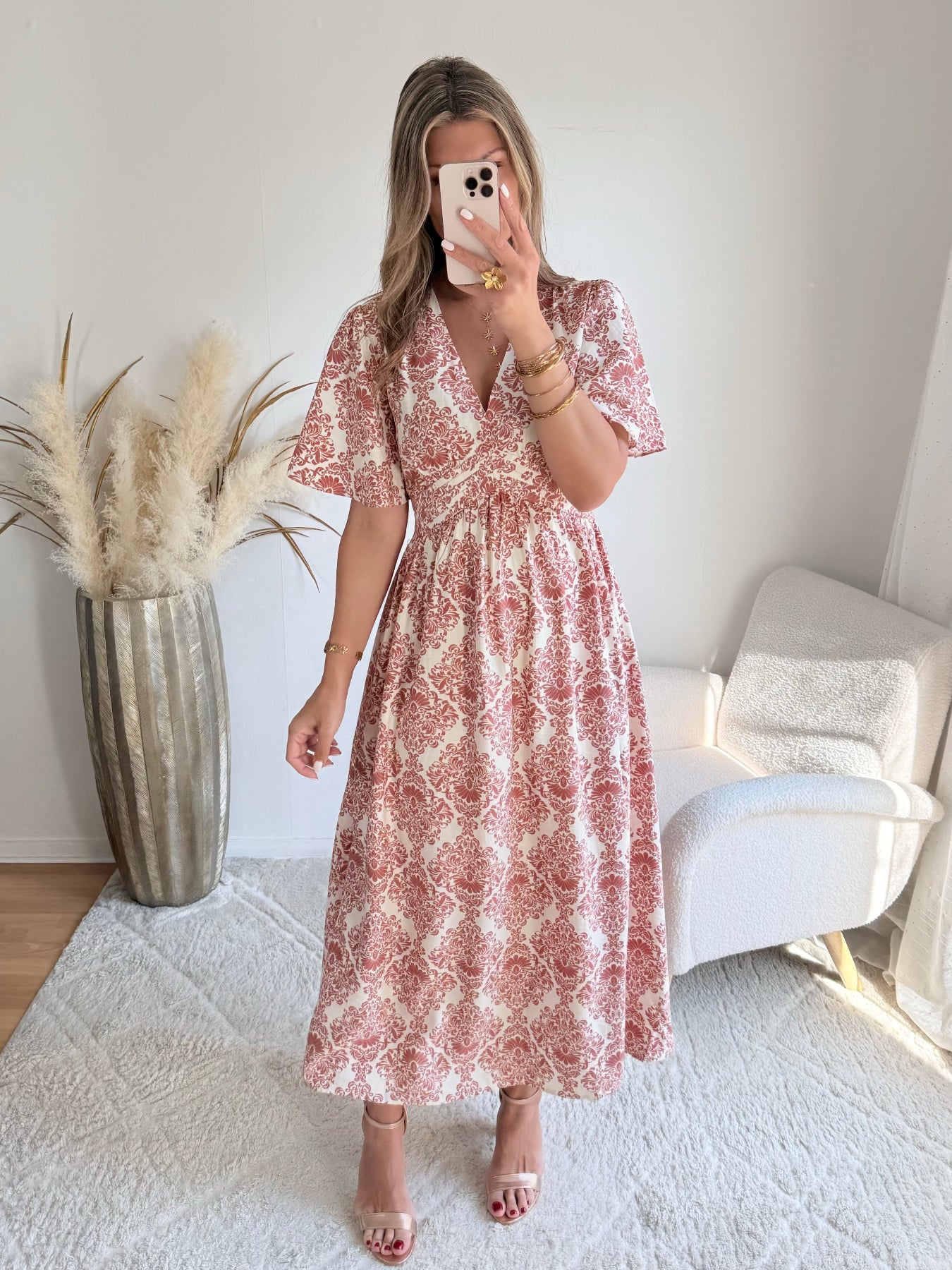 Robe longue Astrid terracotta rose imprimée avec décolleté croisé et manches courtes évasées