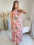 Robe longue plissée rose imprimé floral col halter taille unique robe élégante fluide femme cérémonie été