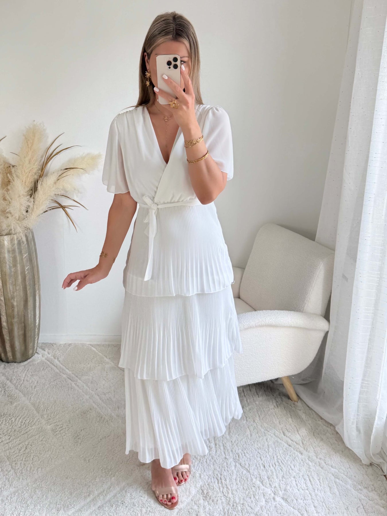 Robe blanche plissée Camélia coupe portefeuille manches courtes élégante fluide Easy Dressing