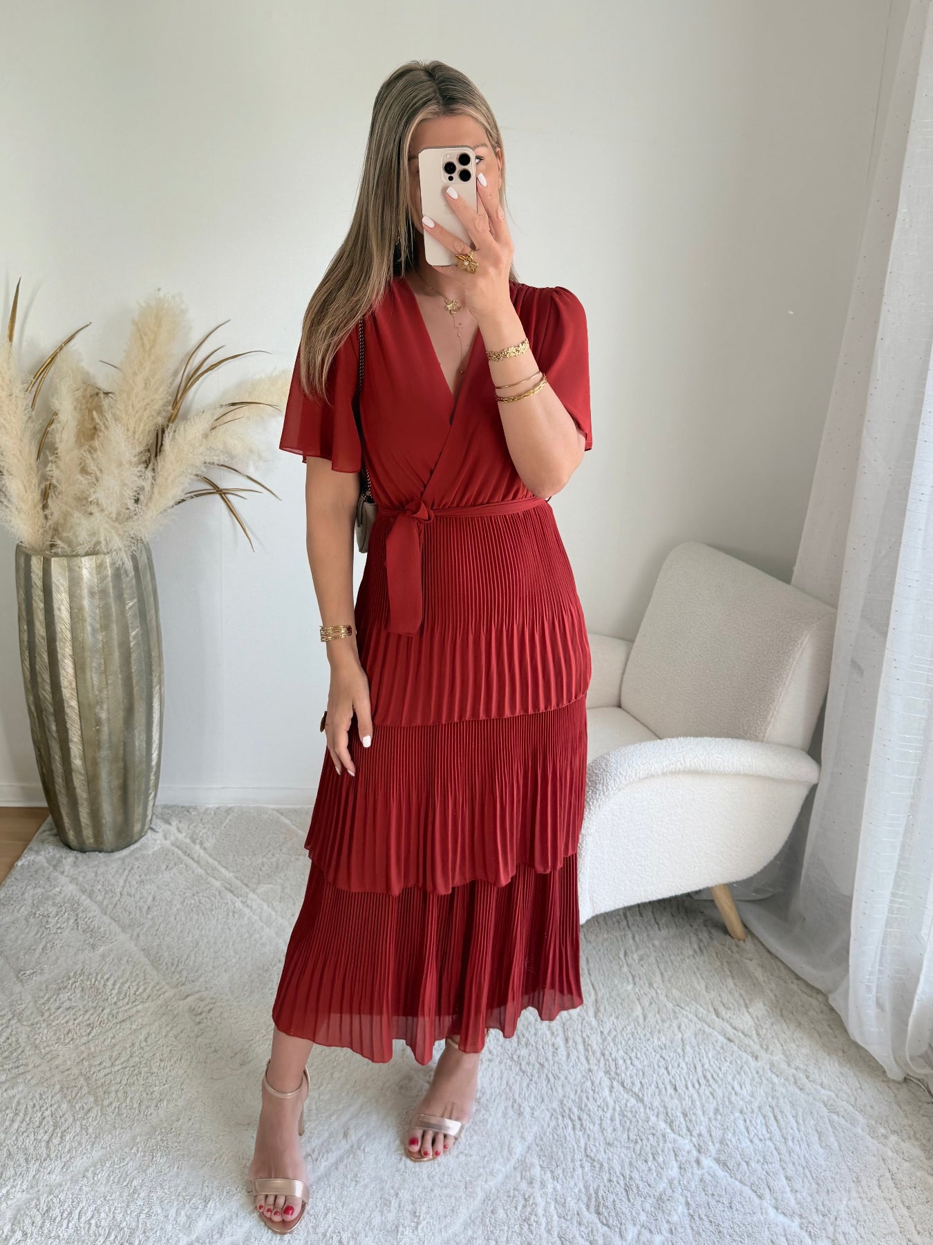 Robe terracotta plissée Camélia coupe portefeuille manches courtes élégante fluide Easy Dressing