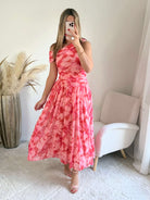 Robe longue rose imprimée asymétrique Valencia avec jupe fluide plissée