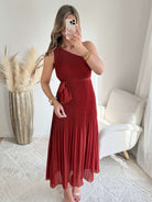 Robe longue plissée terracotta une épaule robe fluide élégante femme cérémonie soirée chic