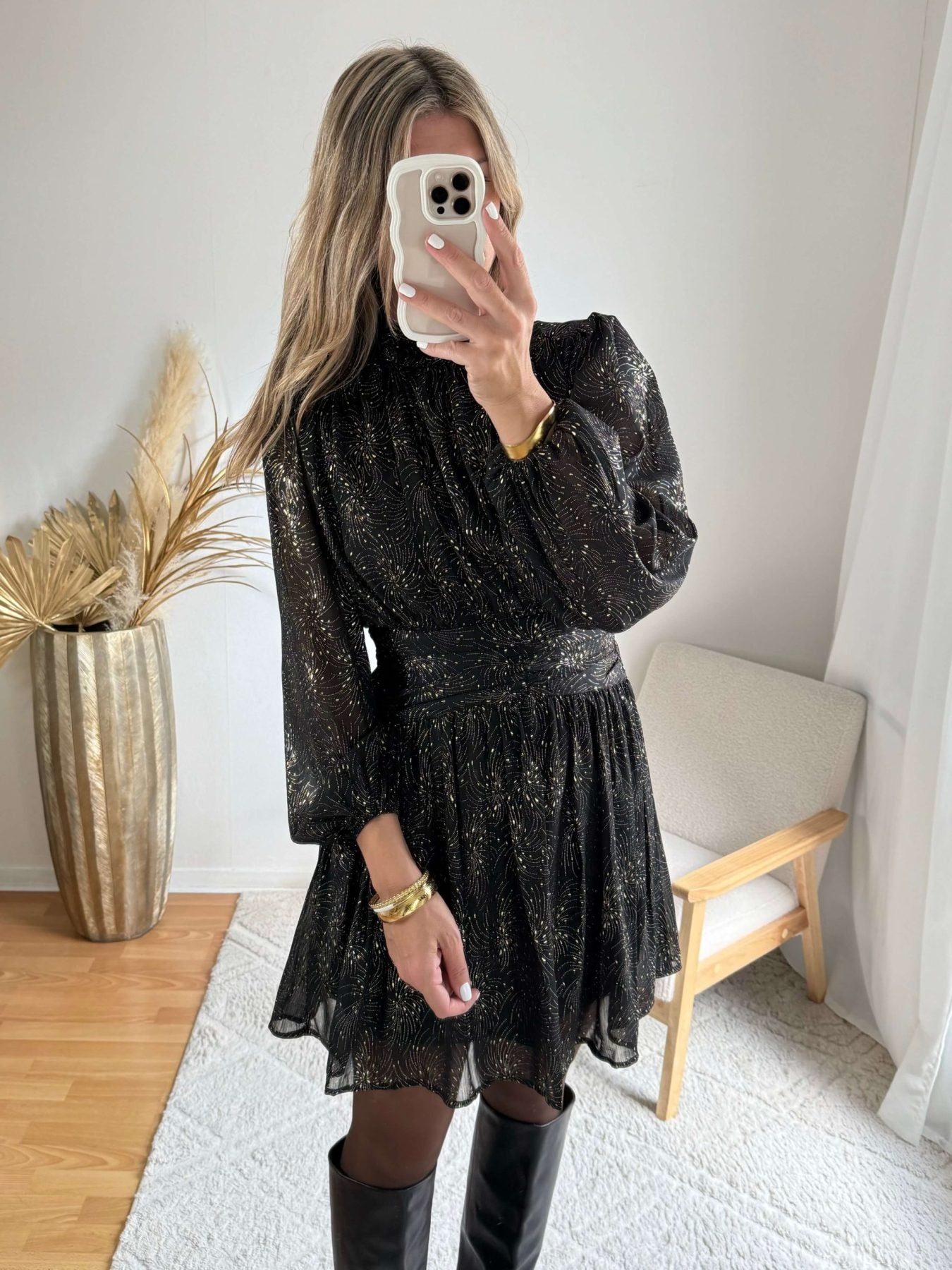 Robe noire dorée - Aya