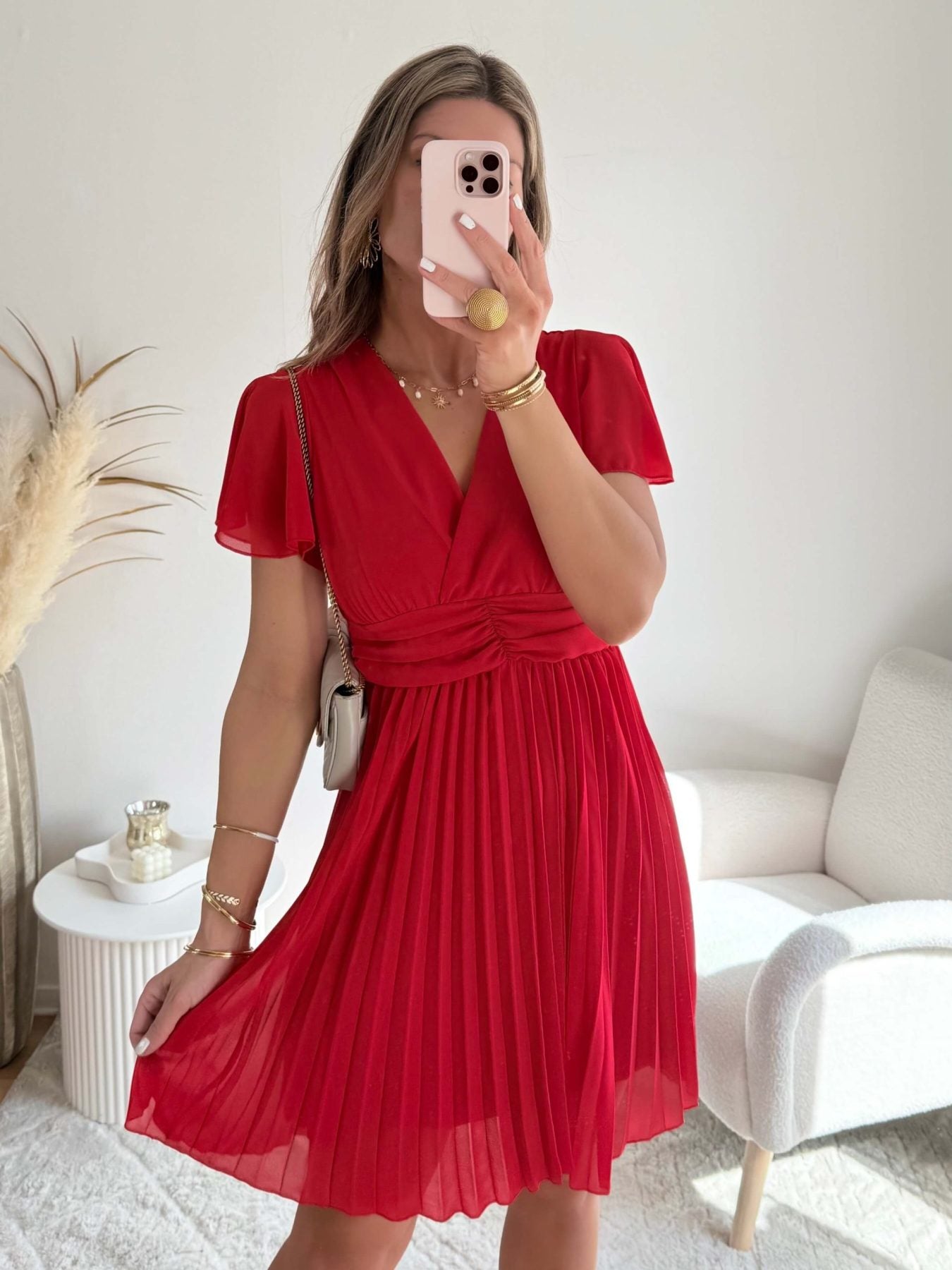 Robe plissée rouge - Louane