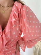 Robe courte rose bohème à pois avec volants manches longues robe fluide femme du S au L romantique été