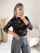 Le top en dentelle noir Alba disponible en grande taille.