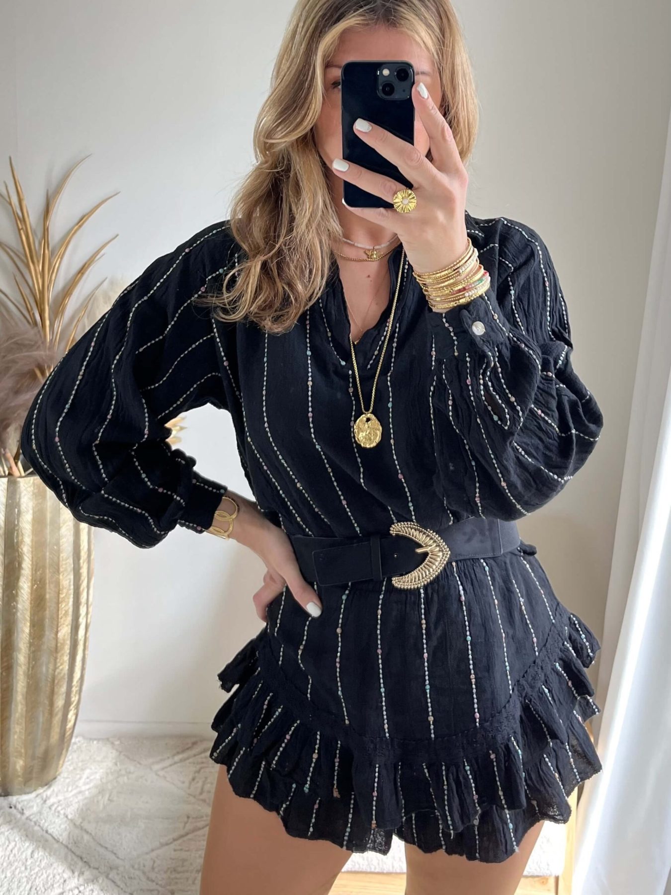 Ensemble noir brodé