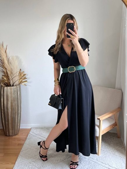 Robe noire fendue